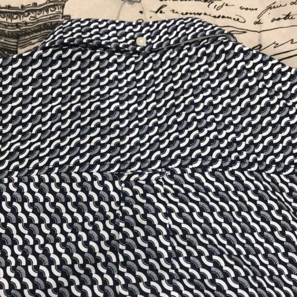 Ben Sherman Fan Print ShortSleeve Modern Fit Shirt - Picture 9 of 9